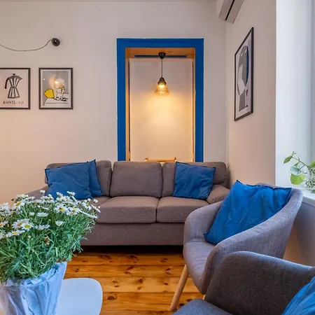 Blue House Center 3bdr Family & Friends Apartment *